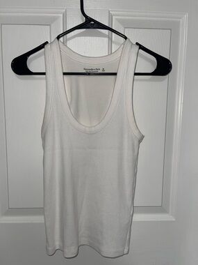 Abercrombie & Fitch White Ribbed Scoop Neck Tank